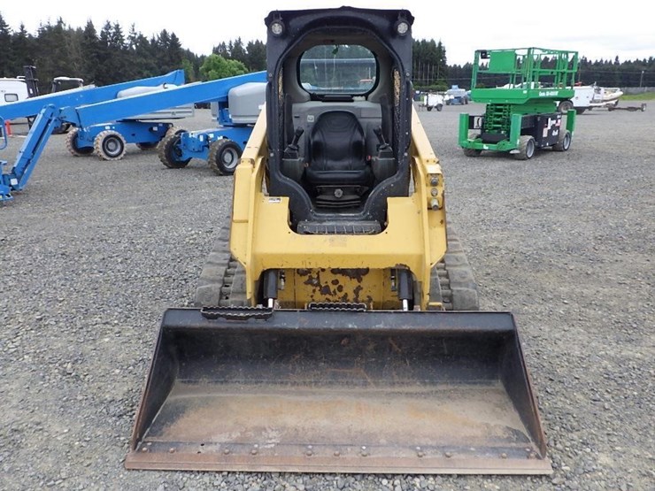 2021-caterpillar-259d3-image-2