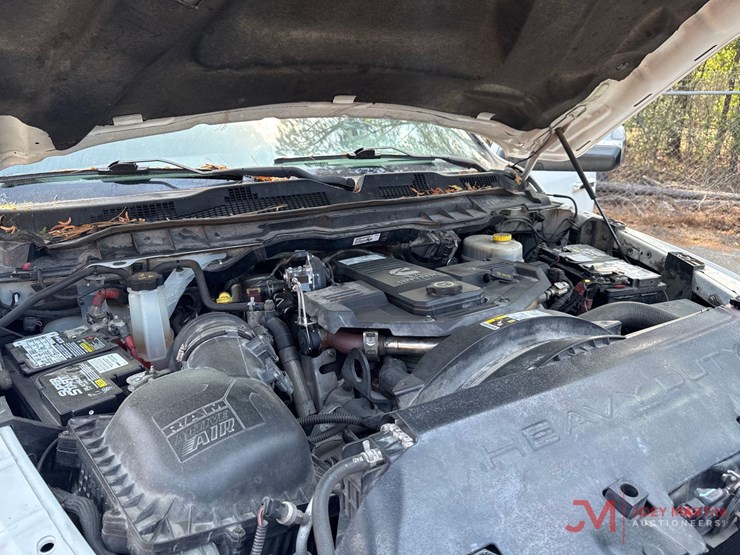2018-dodge-2500-image-14