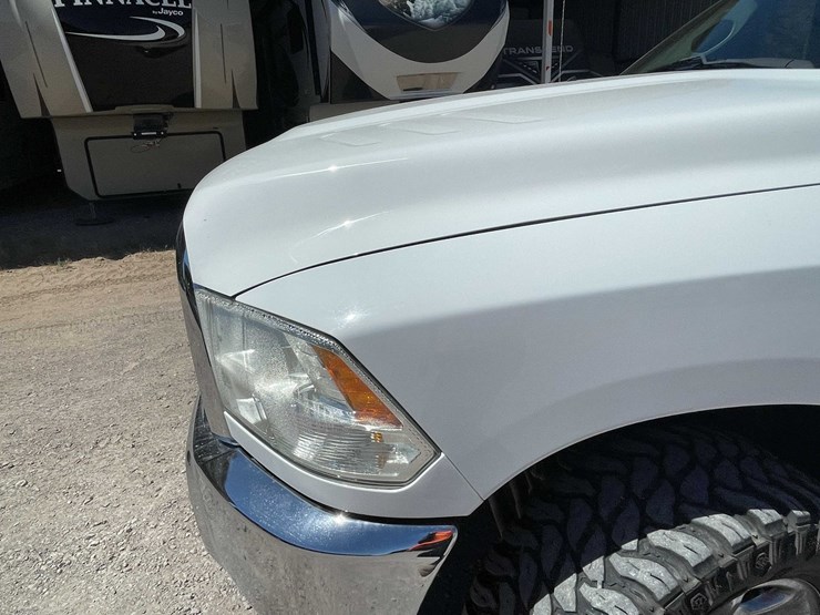 2016-dodge-2500-image-18