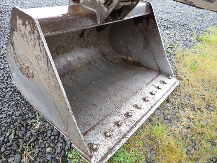deere-135g-image-19