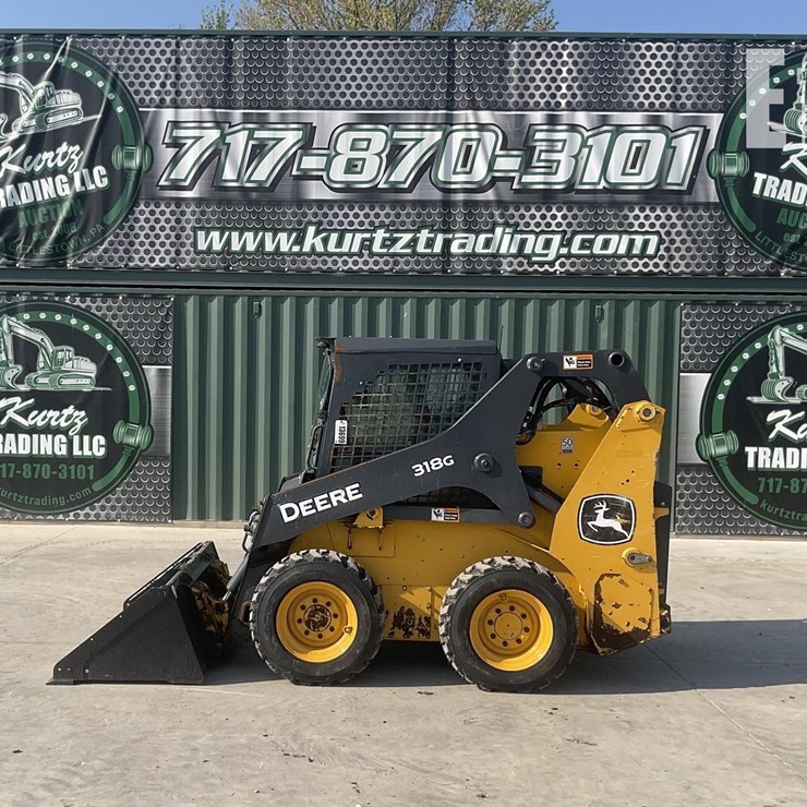 2021 DEERE 318G