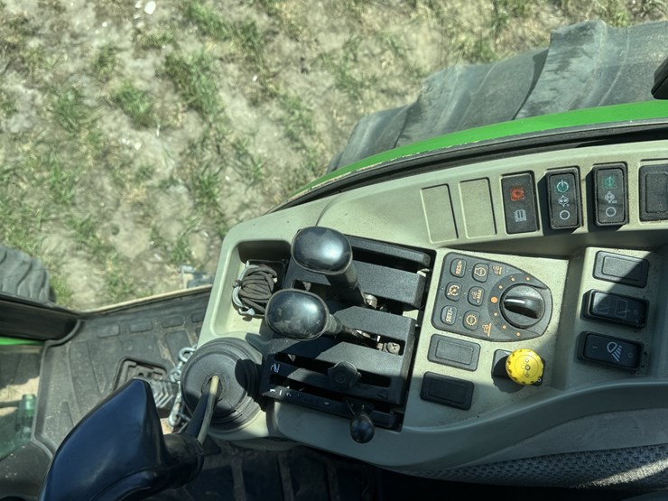 2018-john-deere-4066r-image-11
