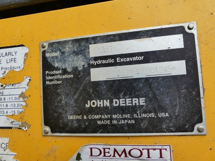 deere-135g-image-17