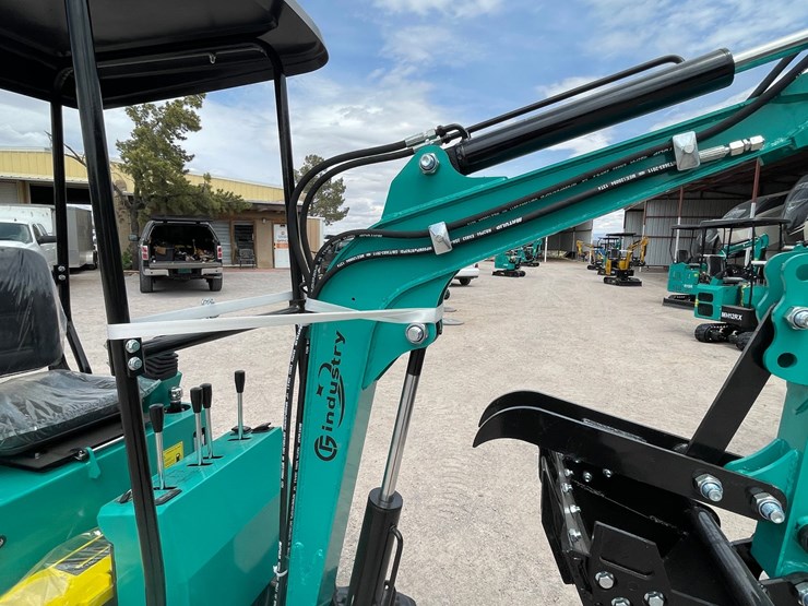 #3004-•-unused-2026-cfg-mini-excavator-image-11