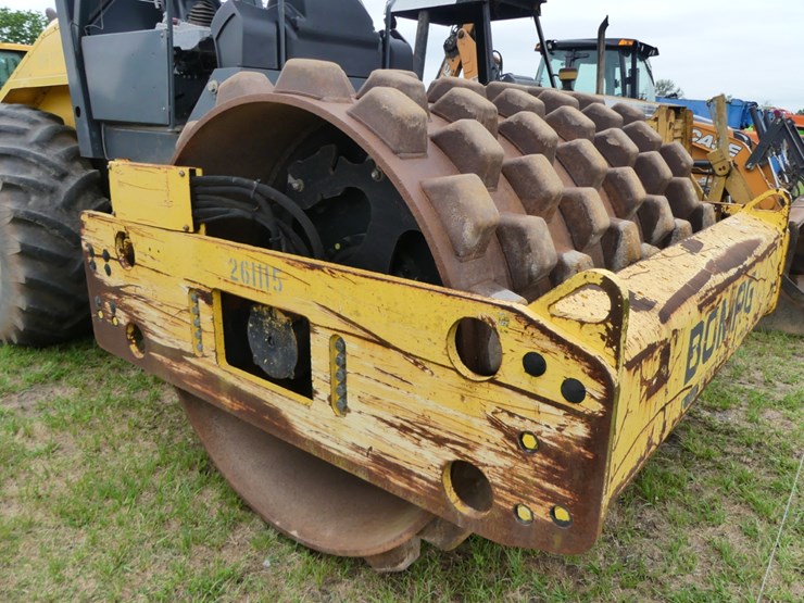 2012-bomag-bw211-image-8