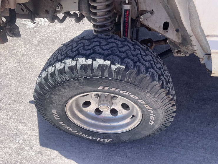 #152-•-2000-jeep-4x4-(has-tx-rebuilt-salvage-title)-image-8