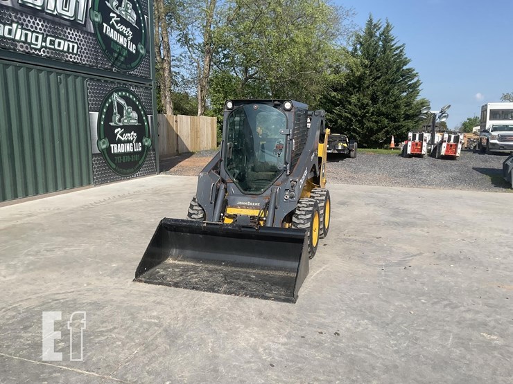 2021-deere-318g-image-8