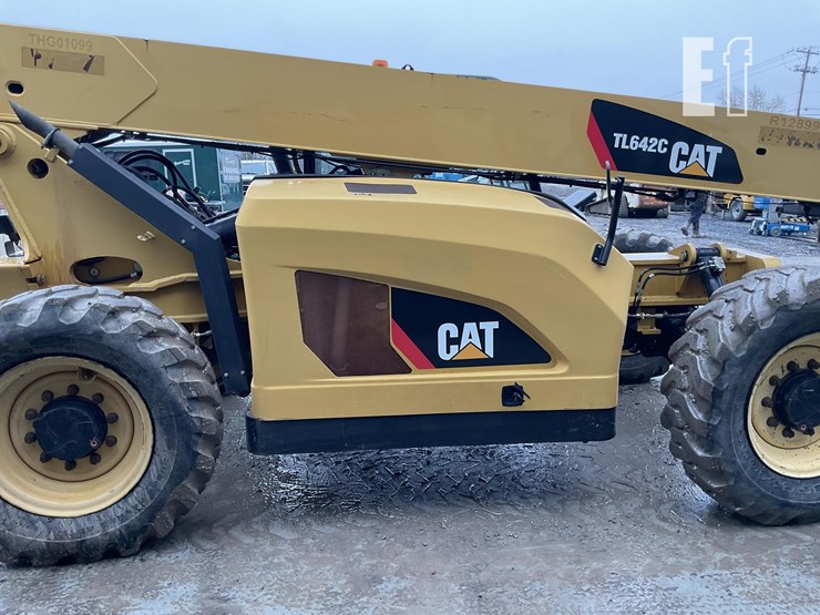 2014-caterpillar-tl642c-image-5