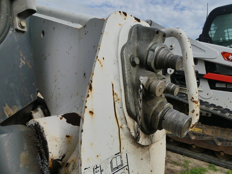 2016-bobcat-t650-image-12