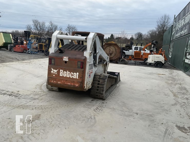 2004-bobcat-t300-image-4