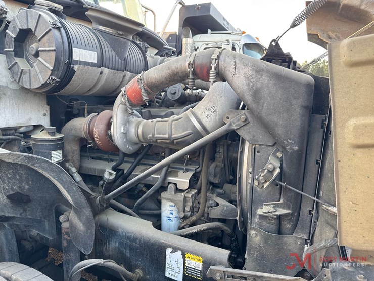 2007-mack-gv713-grantie-tri-axle-dump-truck-image-20