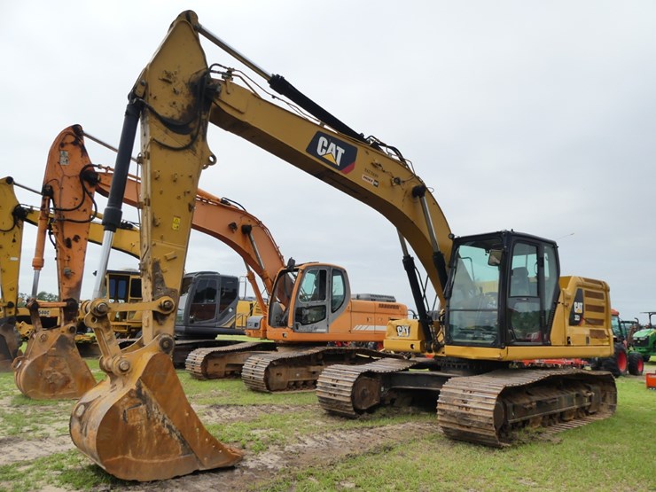 caterpillar-323-image-1