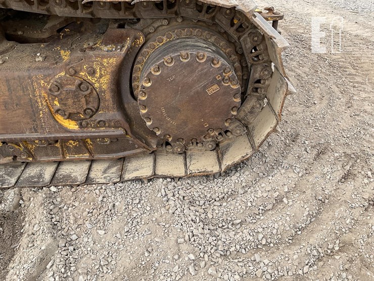 2015-komatsu-d61ex-23-image-9