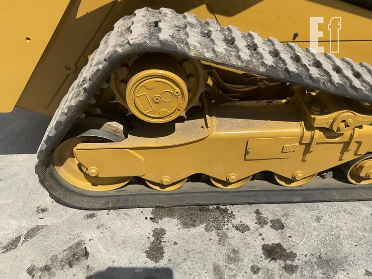 2022-caterpillar-259d3-image-10