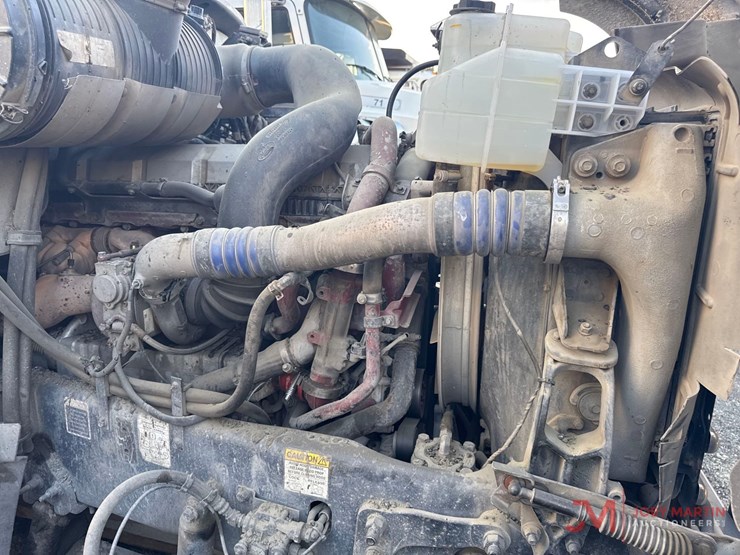 2016-mack-gu713-grantie-tri-axle-dump-truck-image-20