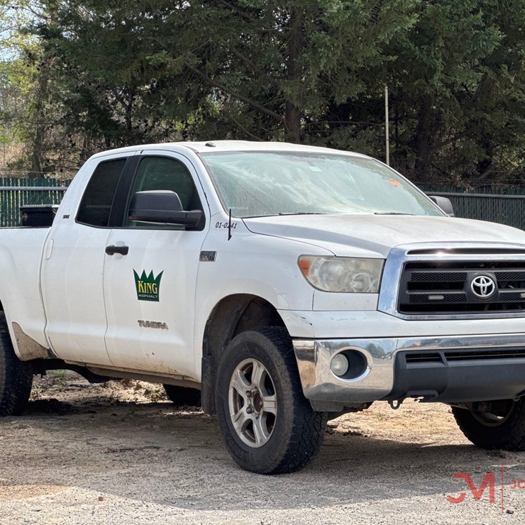2010 TOYOTA TUNDRA SR5