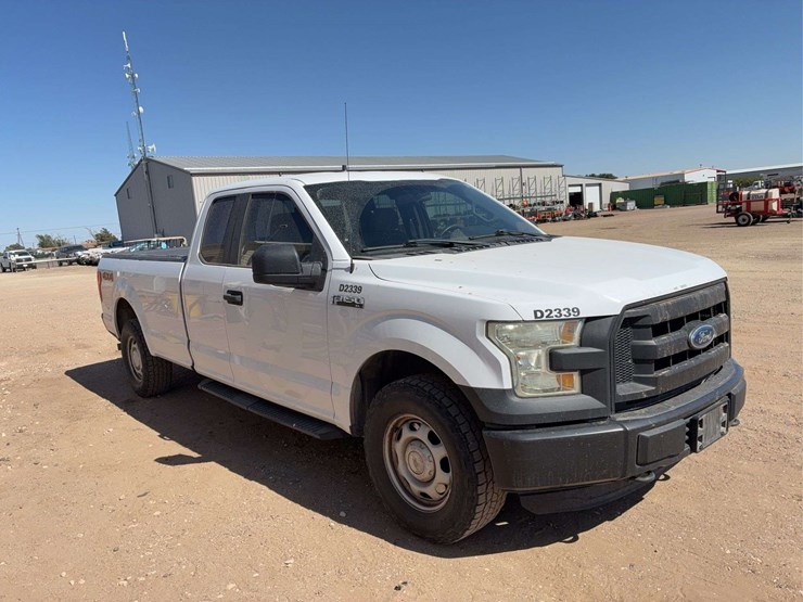 2016-ford-f150-lariat-image-2
