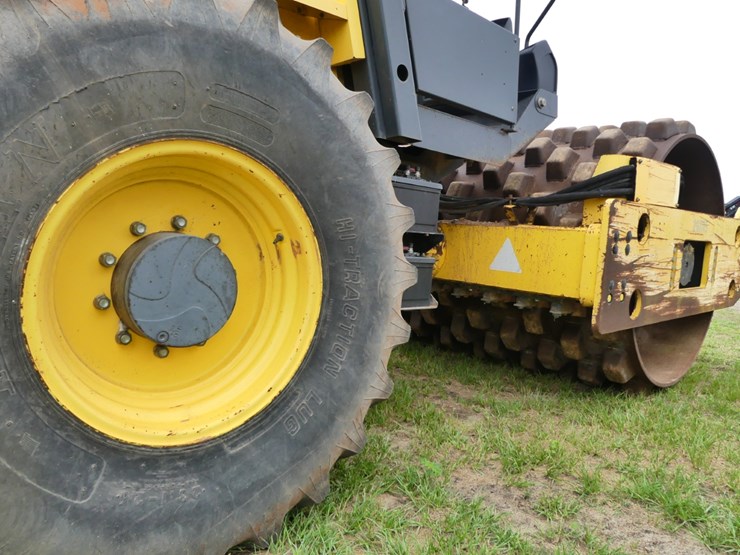 2012-bomag-bw211-image-7
