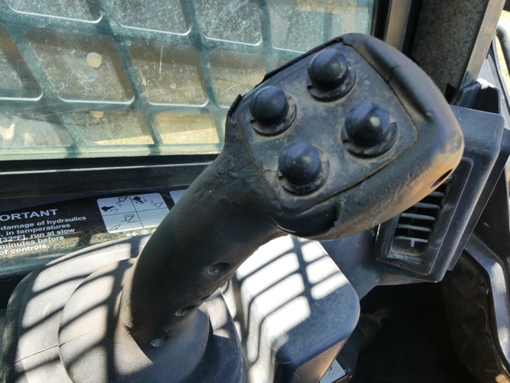 2022-deere-333g-image-14