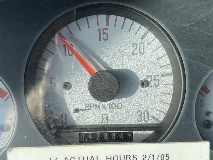 2005-volvo-bl70-image-17