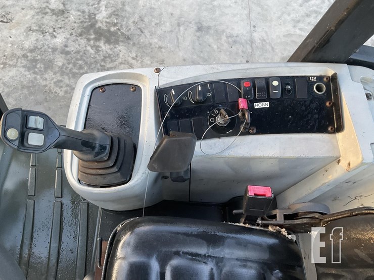2015-caterpillar-908h2-image-12