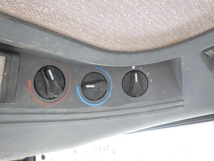 ford-8340-image-48