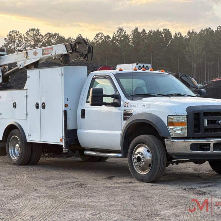 2008 FORD F550 XL