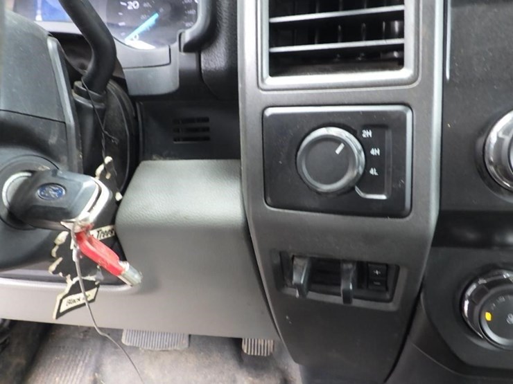 2020-ford-f550-image-37