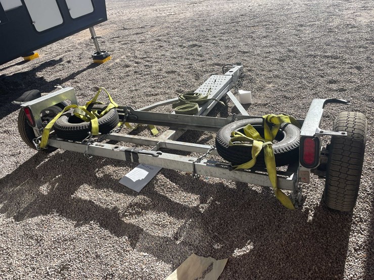 #200-•-tow-dolly-(has-certificate)-image-4