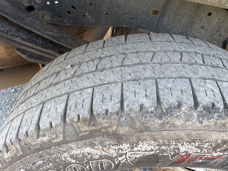 2015-ford-f250-xl-image-16