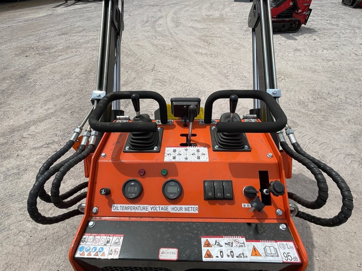 #3052-•-unused-2026-skid-steer-loader-image-14