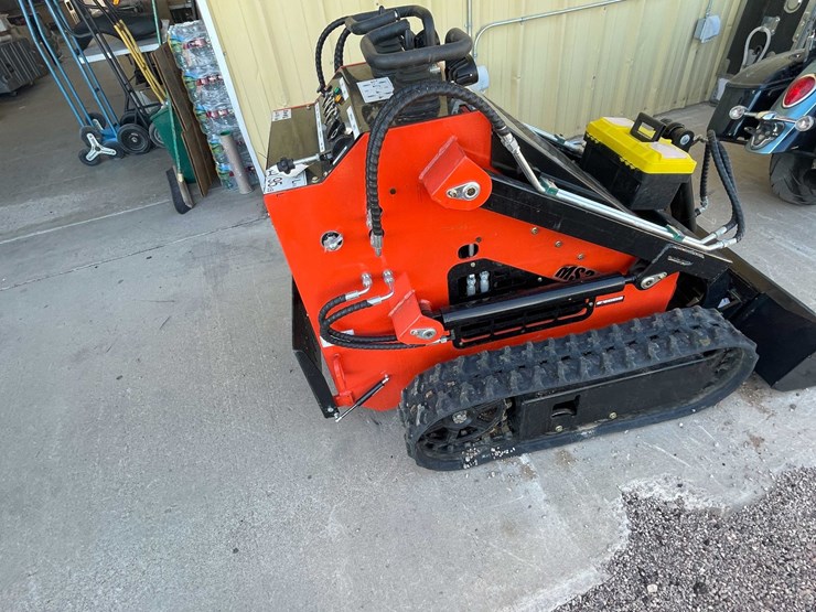 #252-•-mini-skid-steer-image-2