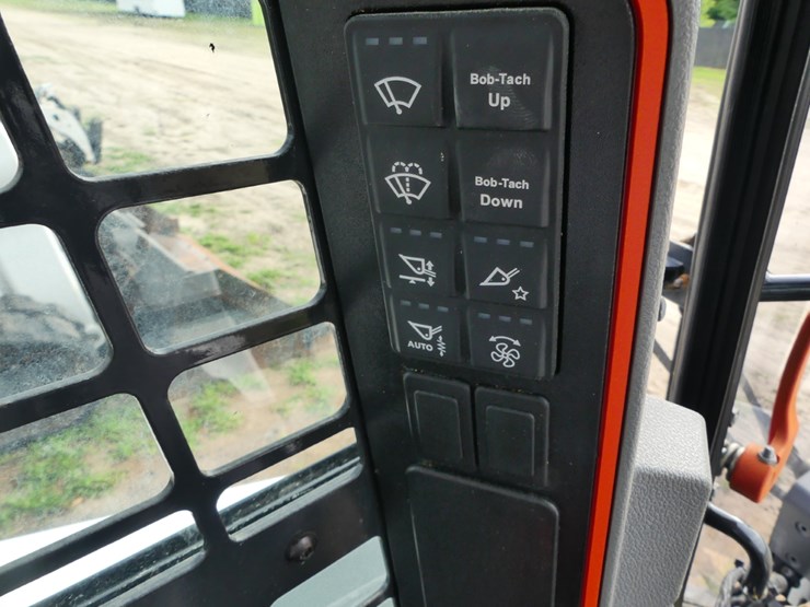 2024-bobcat-t86-image-16