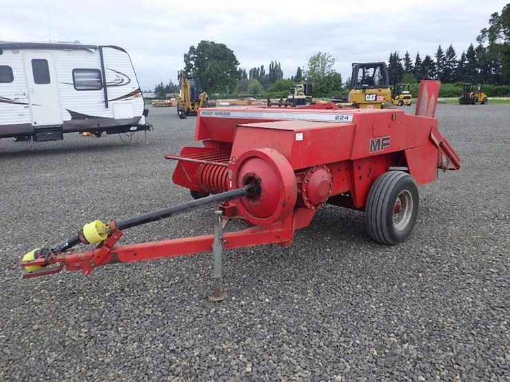 massey-ferguson-224-image-2