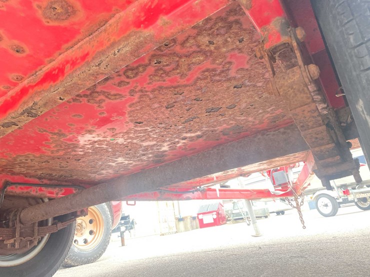 #1496-•-2015-chilton-utility-trailer-(has-wi-title)-(of)-image-30