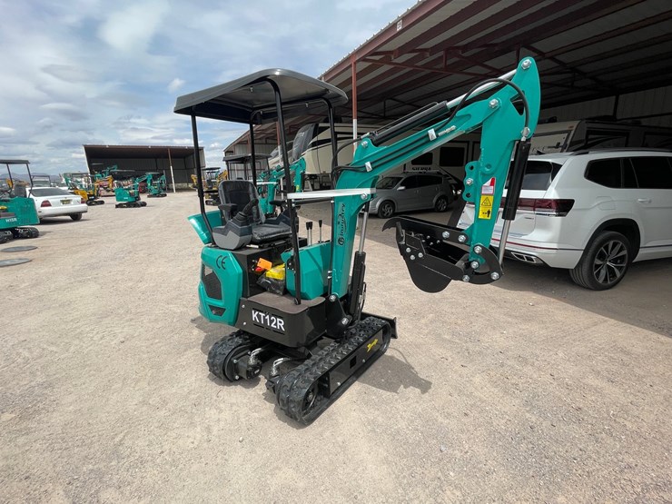 #3008-•-unused-2026-cfg-mini-excavator-image-10