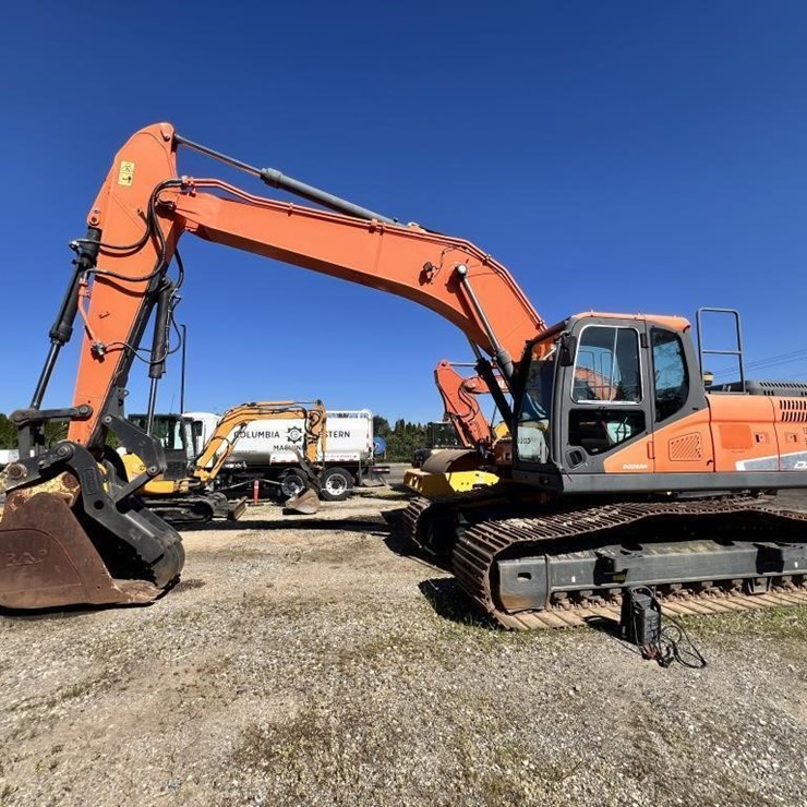 2017 DOOSAN DX255 LC-3