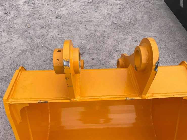 2026-caterpillar-305-image-5
