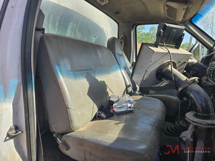 2007-ford-f750-image-22