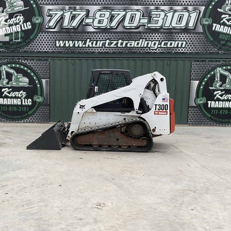 2010 BOBCAT T300