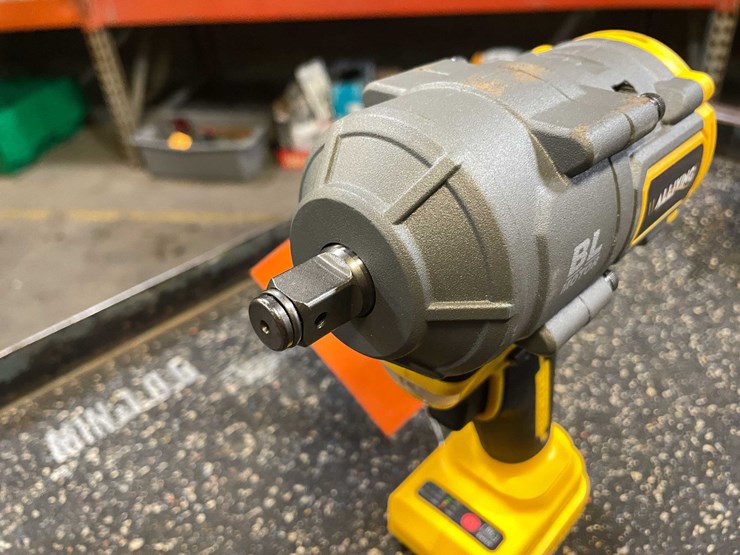 #2526-•-dewalt-compatible-20-volt,-1/2"-cordless-impact-(pr13)-image-3