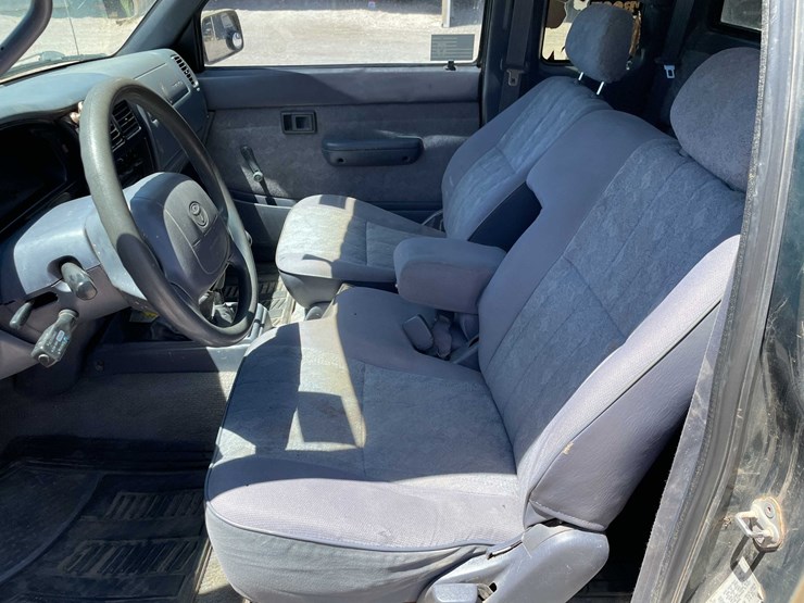 2000-toyota-tacoma-image-49