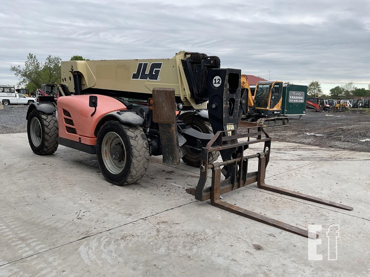 2012-jlg-g12-55a-image-6
