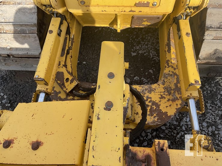 2012-komatsu-d39px-22-image-12