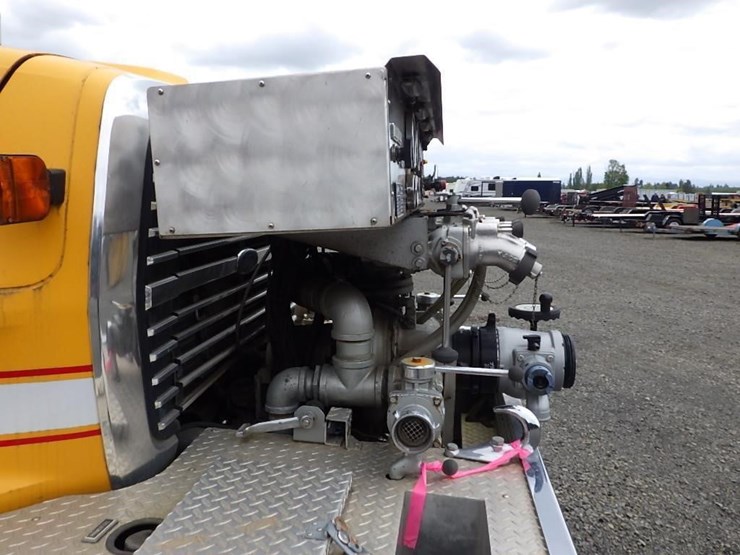 1995-ford-l9000-image-23
