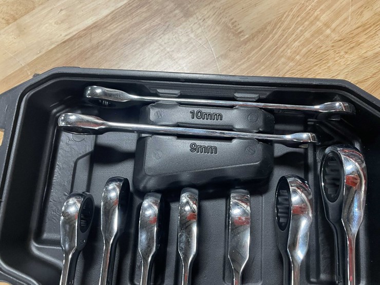 #2581-•-22-piece-ratchet-wrench-set-(cw)-image-8