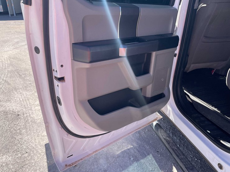 2019-ford-f150-image-51