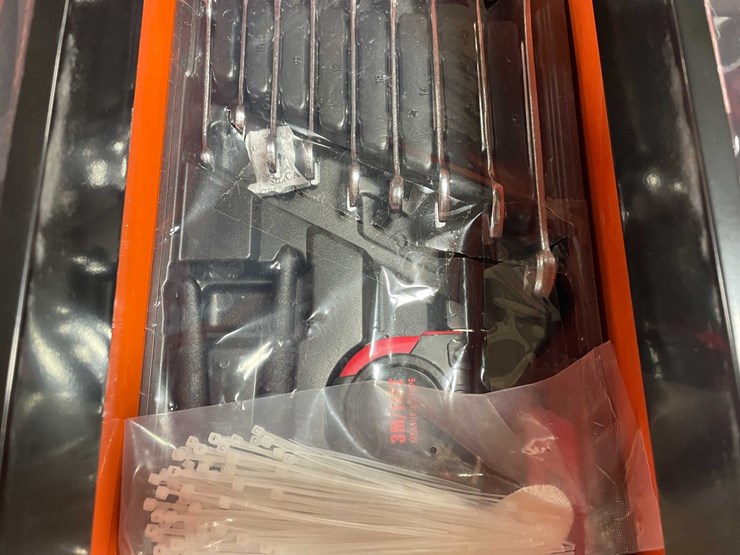 #2552-•-new-tool-set-in-metal-tool-box-(cw)-image-7