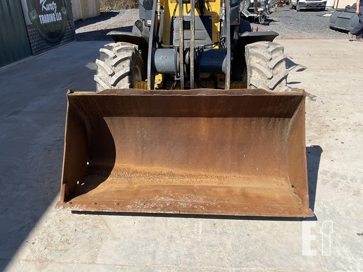 2020-deere-324l-image-9