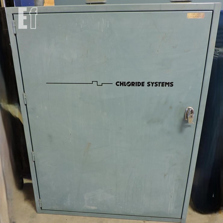 SHOP CABINET